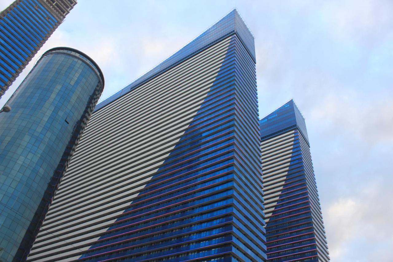 Luxe Apartment Batumi Sea Front ภายนอก รูปภาพ